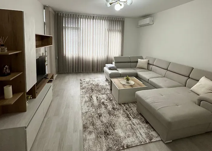 Апартаменты Cozy 2 Bedroom *